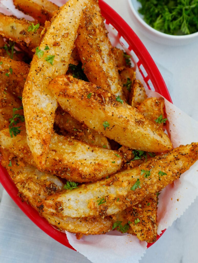 up close image of the potato wedges