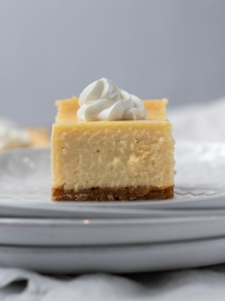 up close view of the lemon bar