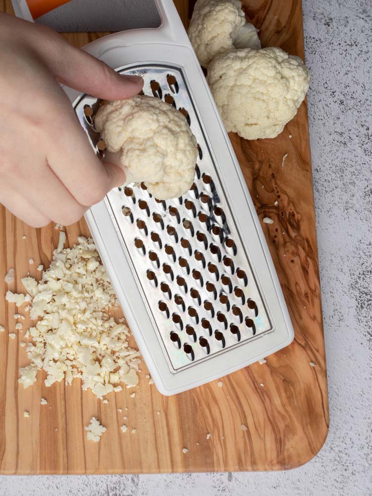 grating cauliflower