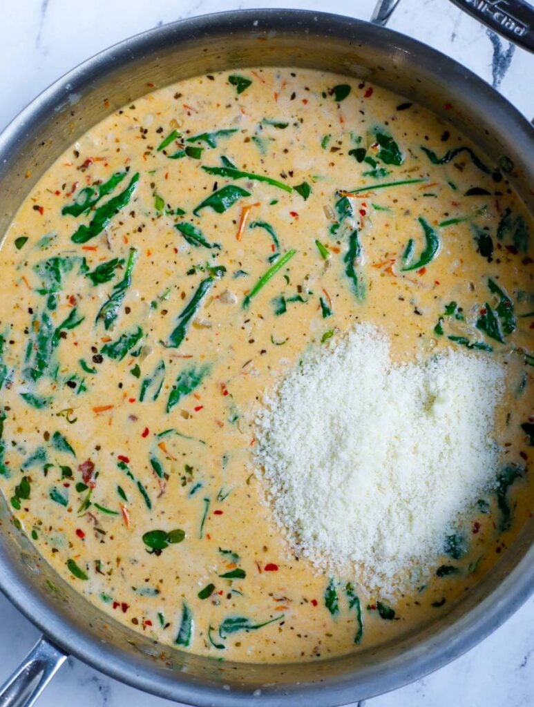 Creamy sauce with spinach and parmesan.