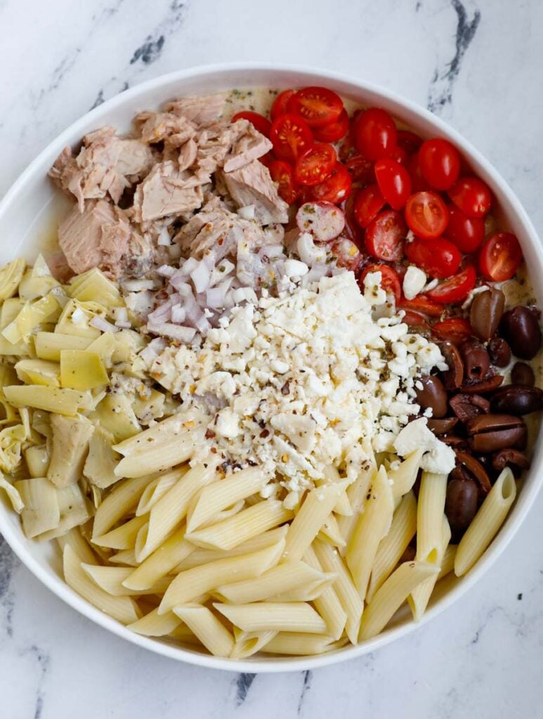 Overhead shot of pasta and veggies in a bowl. 