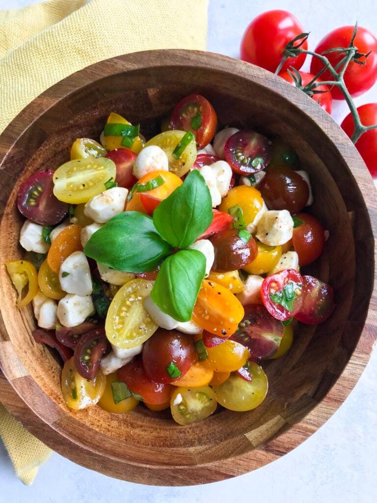 balsamic tomato mozzarella salad