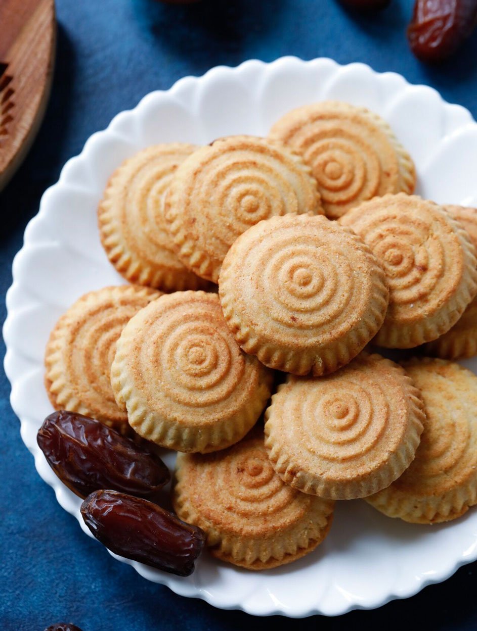 Maamoul Date Cookies (معمول بالتمر)