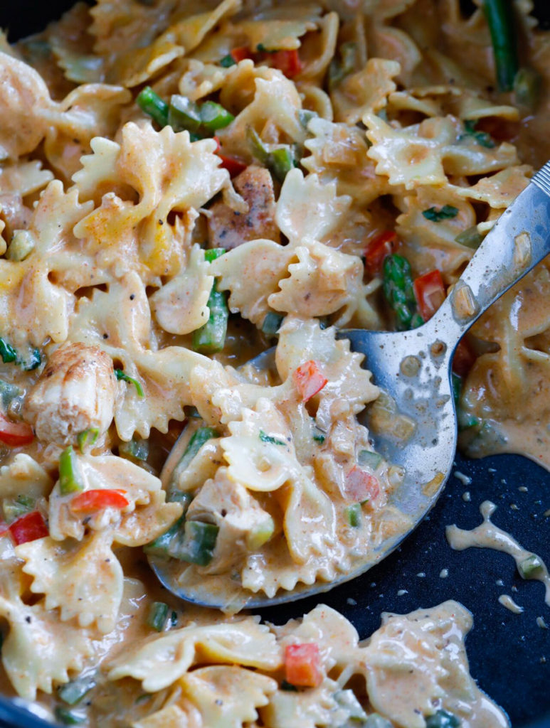 One Pot Chicken Fajita Pasta