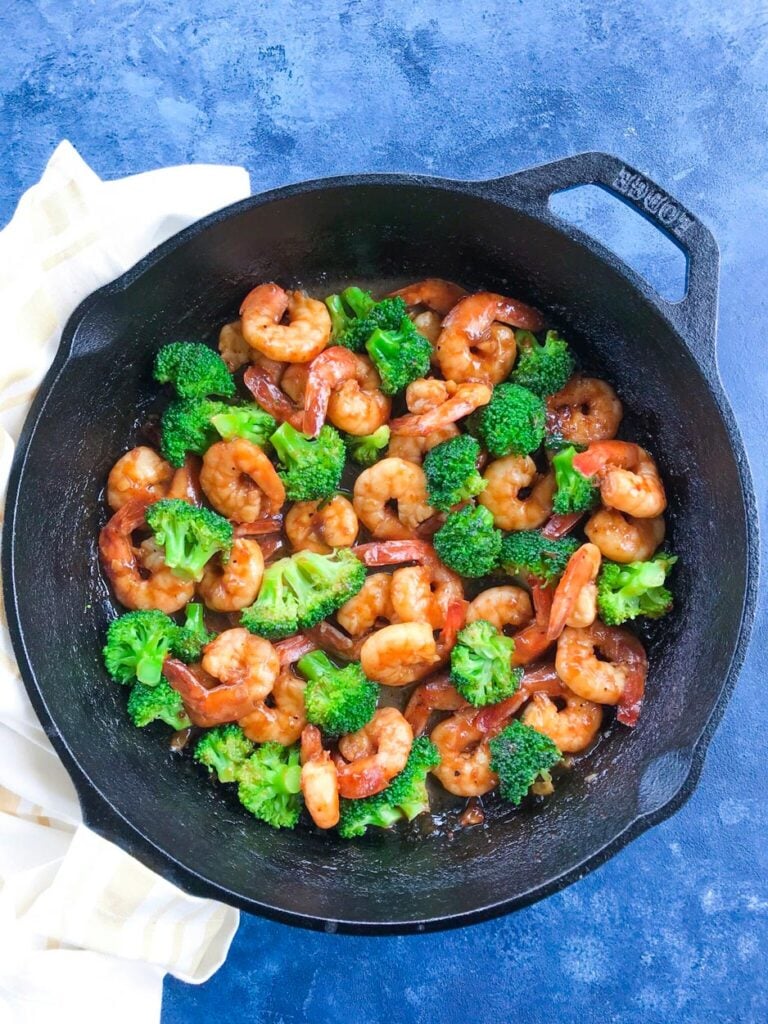 Teriyaki Shrimps in a skillet