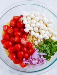 Delicious Caprese Pasta Salad – Cookin' with Mima