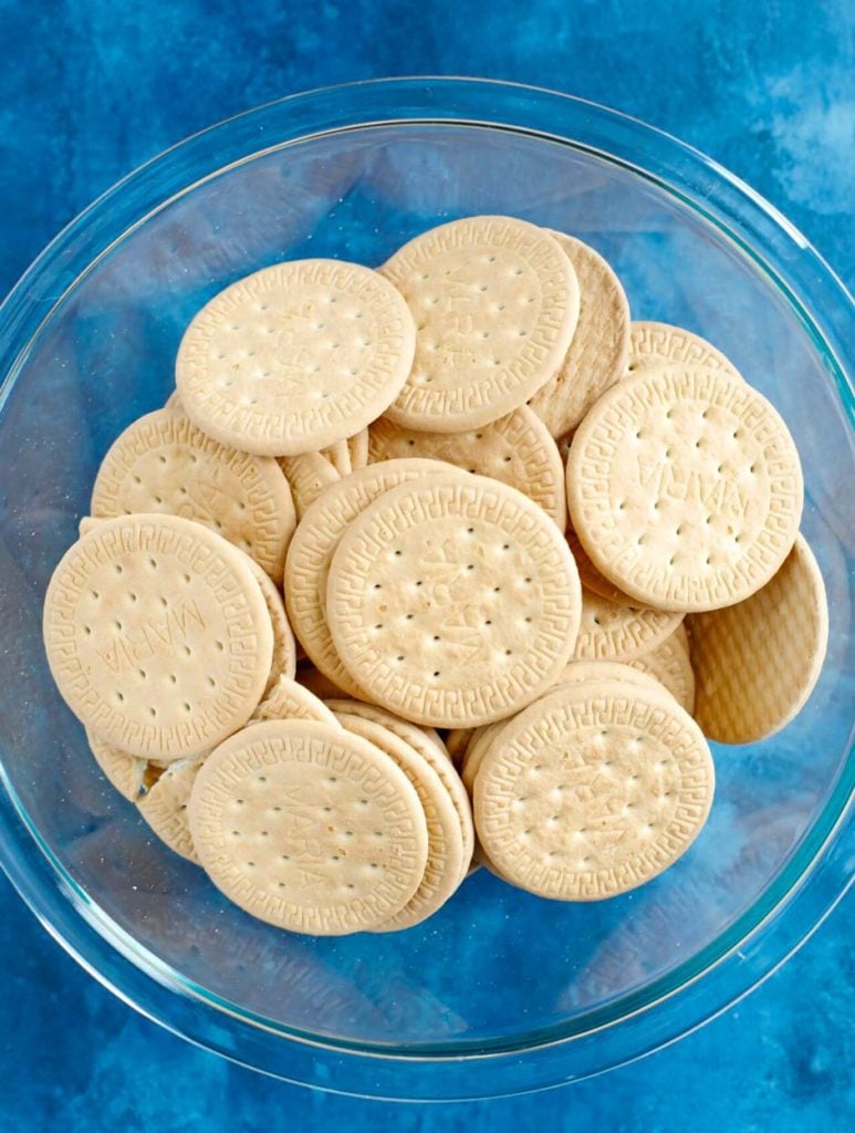 Tea biscuits in a bowl