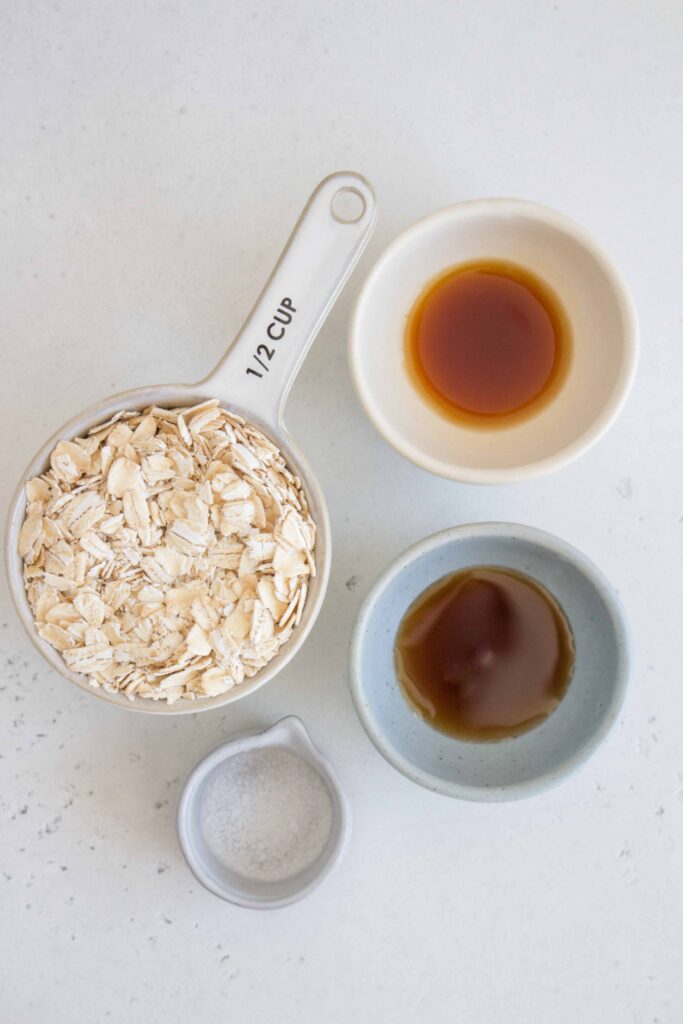 oat milk ingredients: oats, maple syrup, vanilla extract