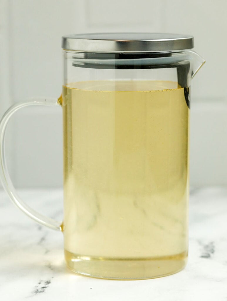 Simple syrup, Ater, in a jar.