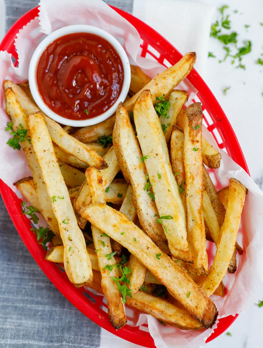 A basket of air fryer french fries.