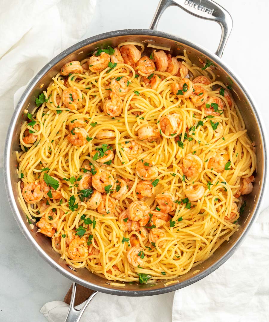 garlic shrimp spaghetti in a pan