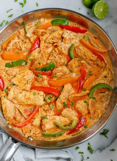 Overhead view of a pan of creamy chicken fajita skillet.