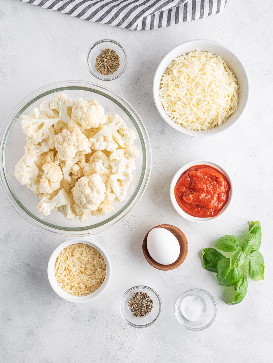 ingredients of cauliflower pizza laid out