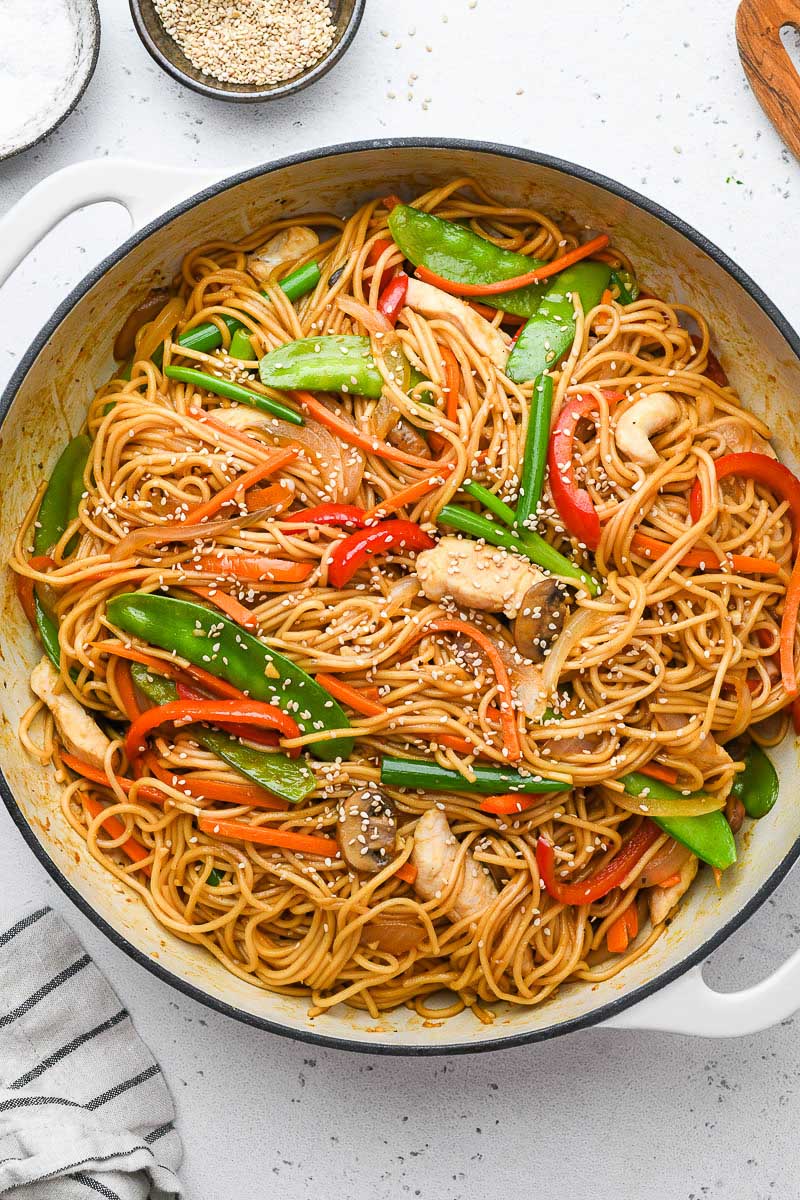 final shot of chicken lo mein in a skillet