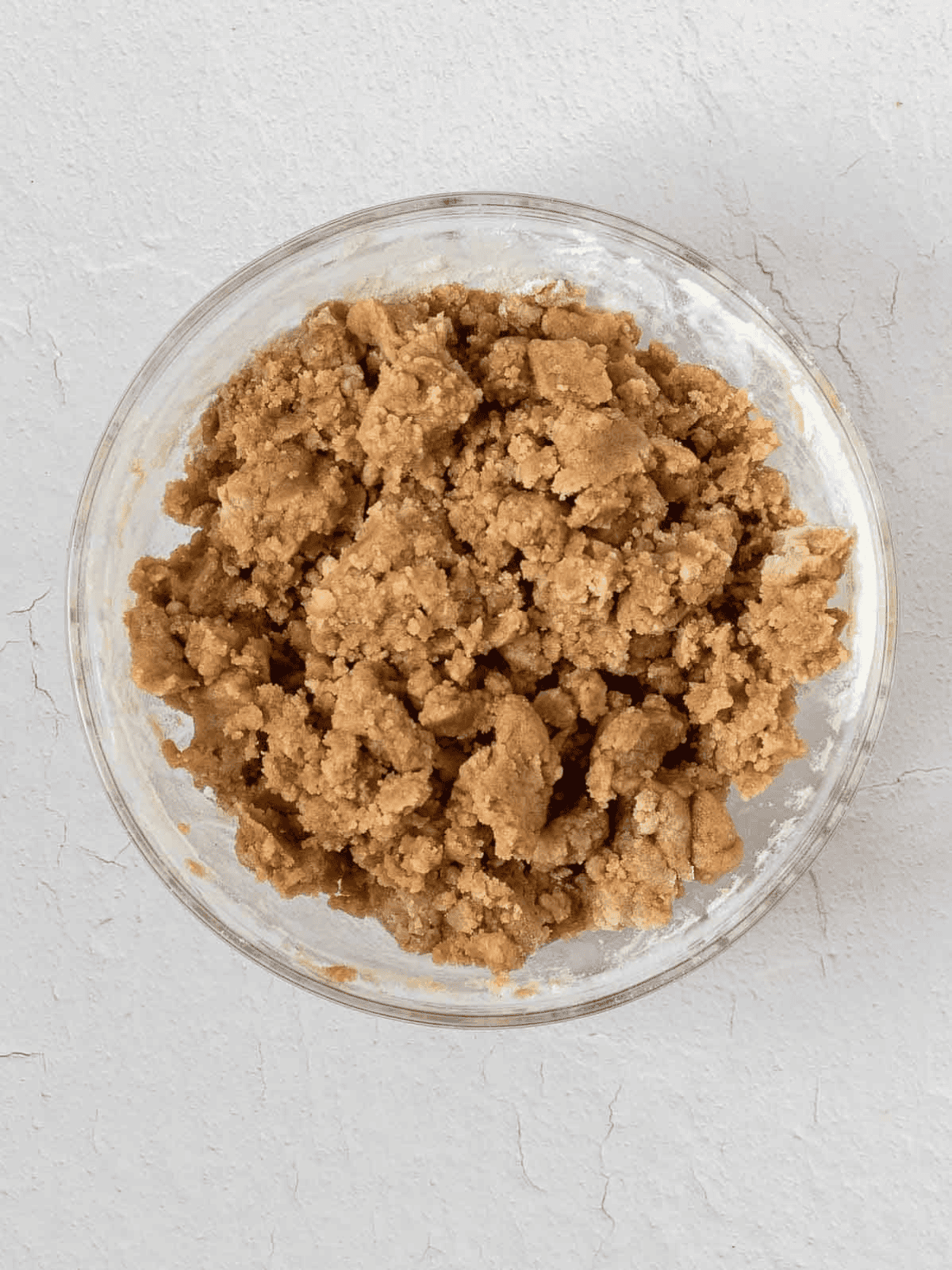 Brown sugar and cinnamon crumb mixture with larger crumbles.