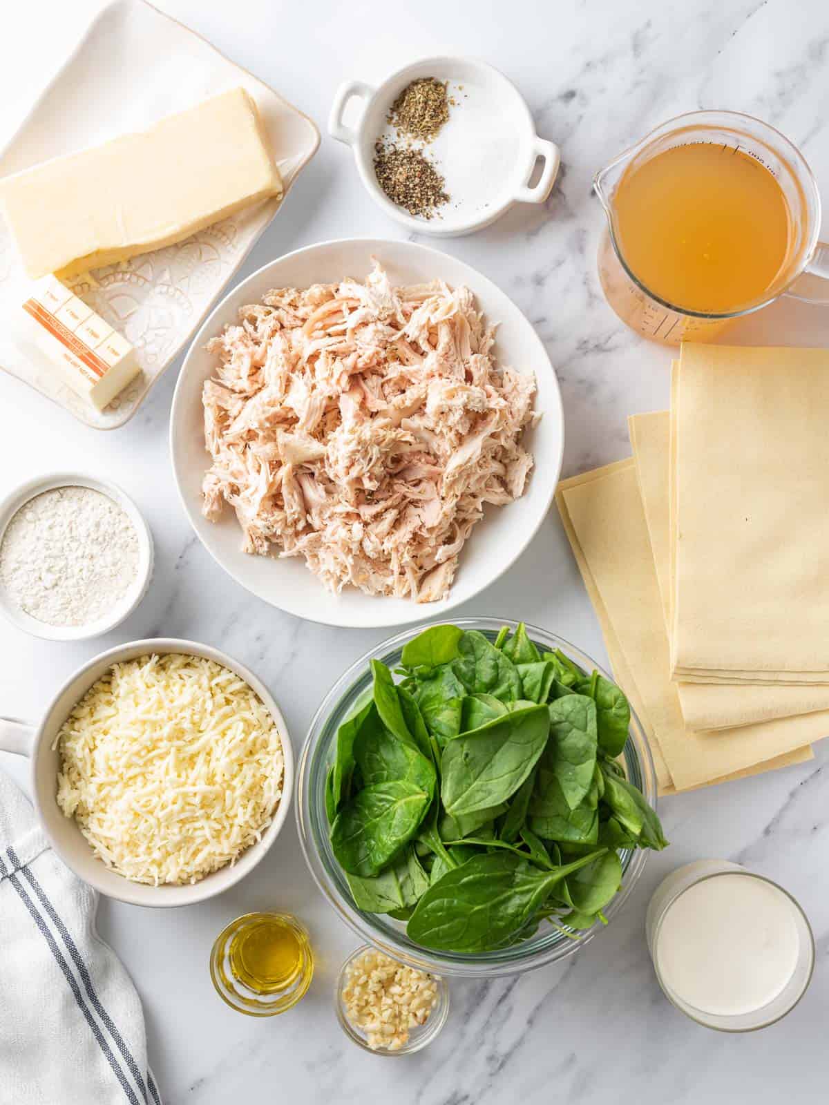 Ingredients needed to make Creamy Chicken Lasagna.