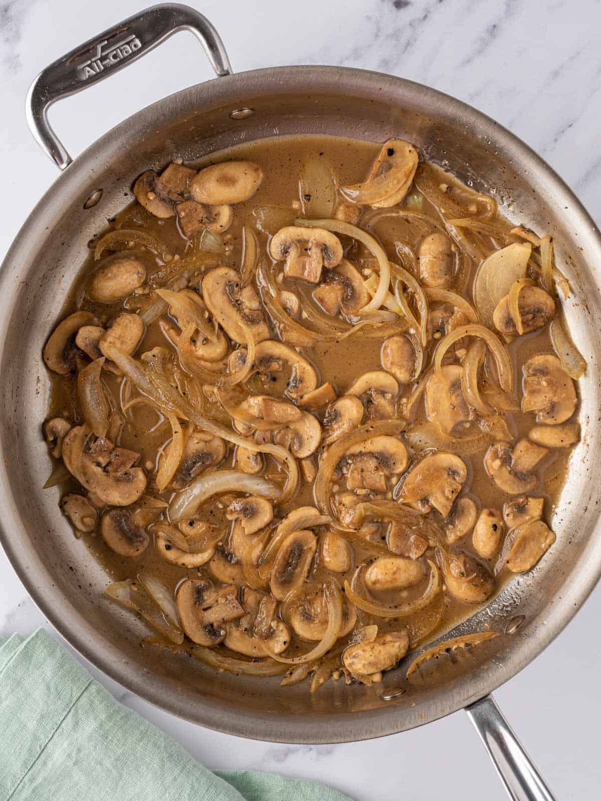 sautéed mushroom with broth