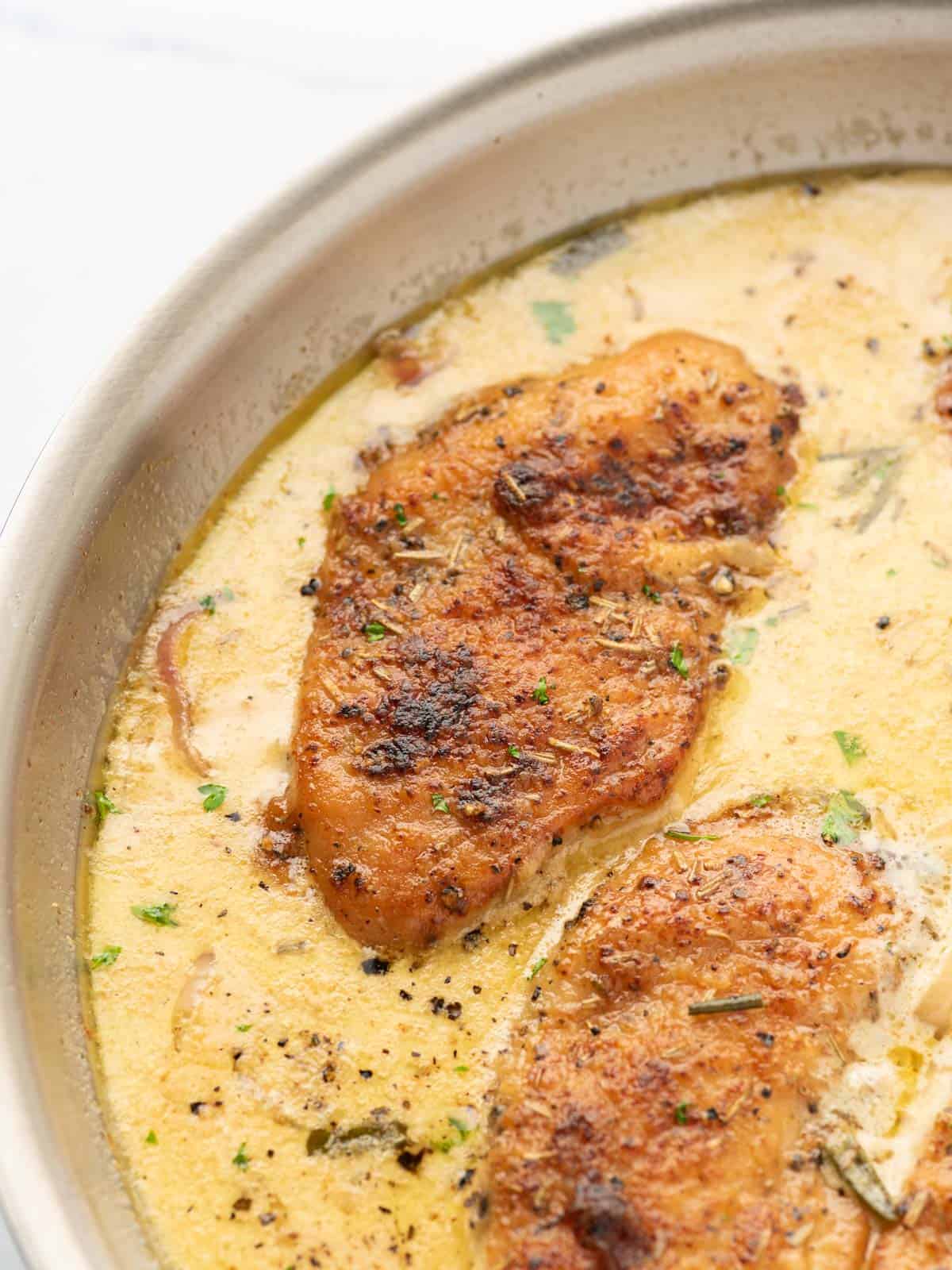 A pan of creamy mustard chicken.