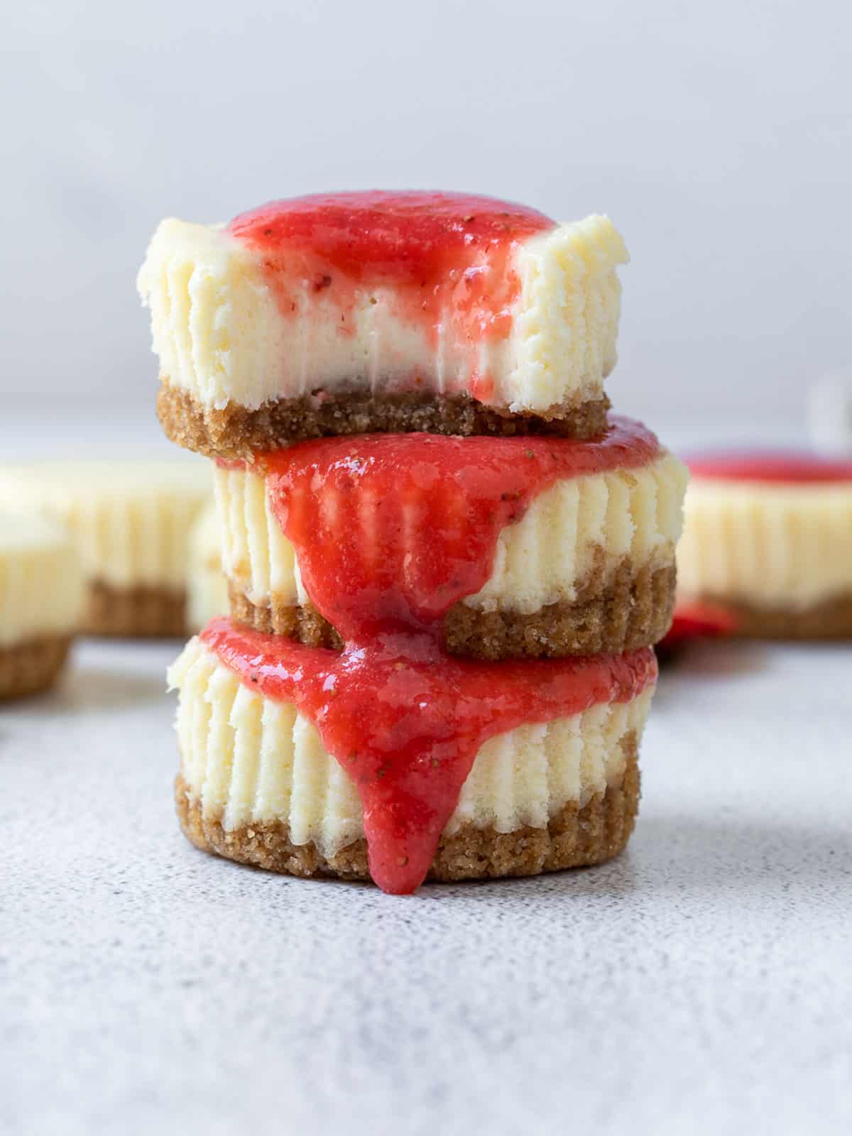 3 mini cheesecakes stacked