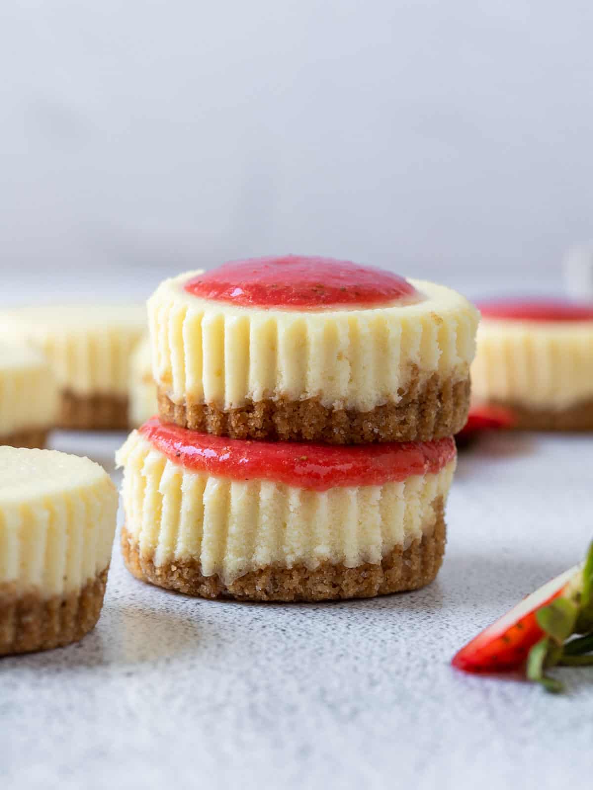 Easy Mini Strawberry Cheesecakes Recipe – Cookin' with Mima