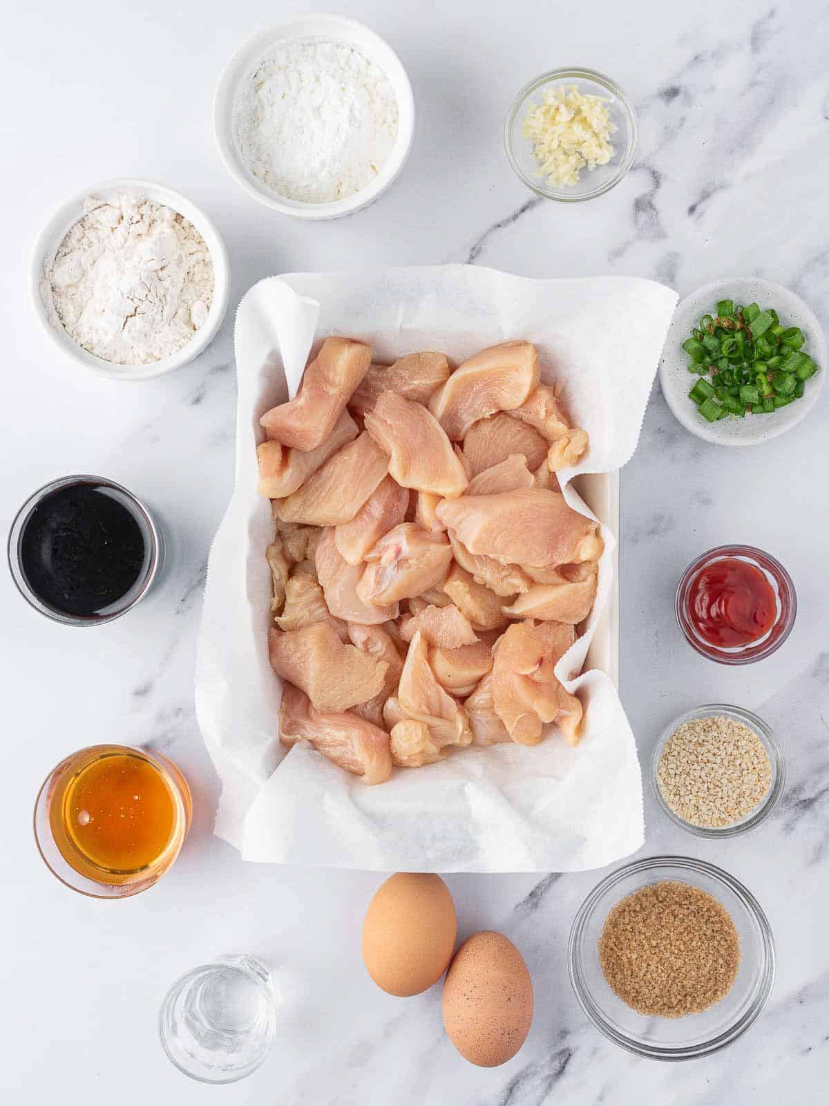 Ingredients needed to make easy sesame chicken recipe.