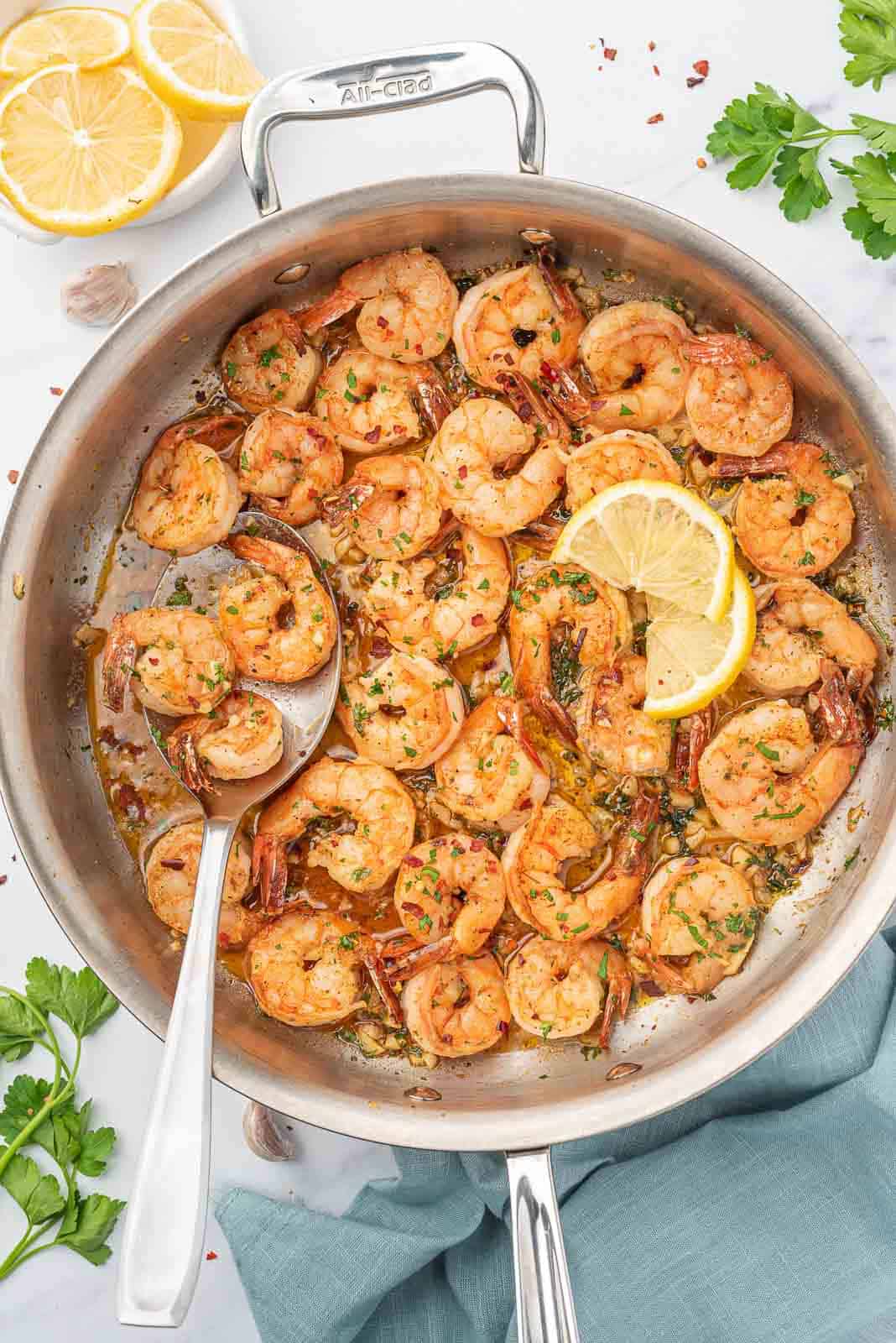 A skillet of garlic and lemon shrimp.