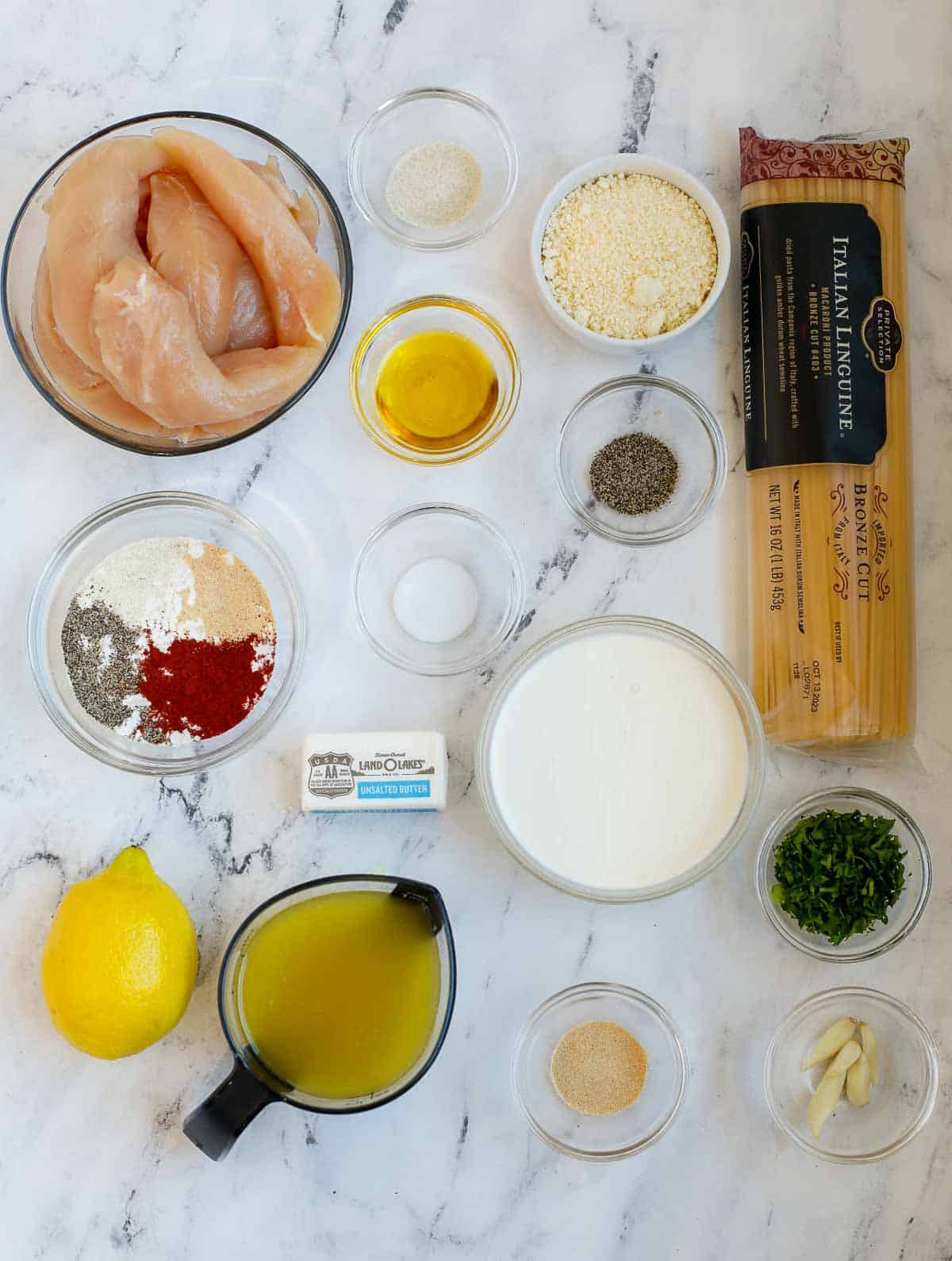 Ingredients needed for creamy lemon chicken pasta.