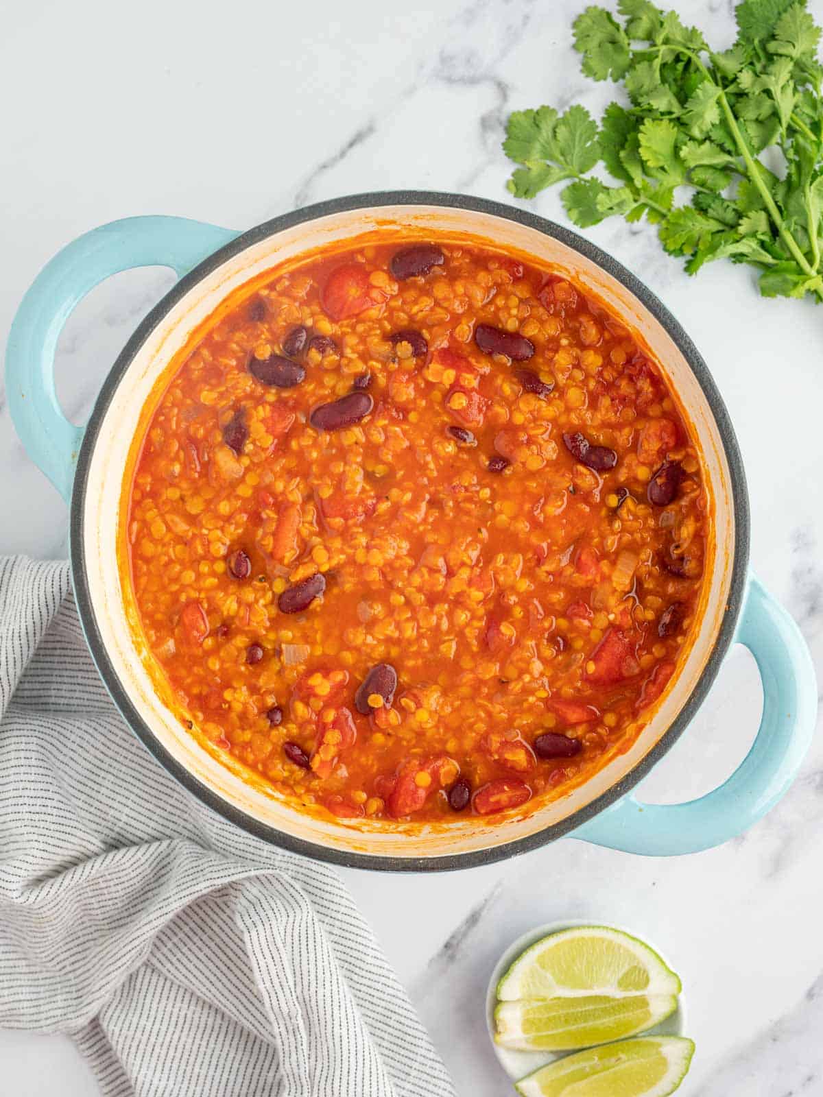 Meatless chilli in a dutch oven.