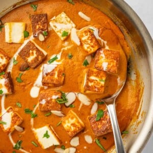 Closeup of paneer pasanda in a skillet.