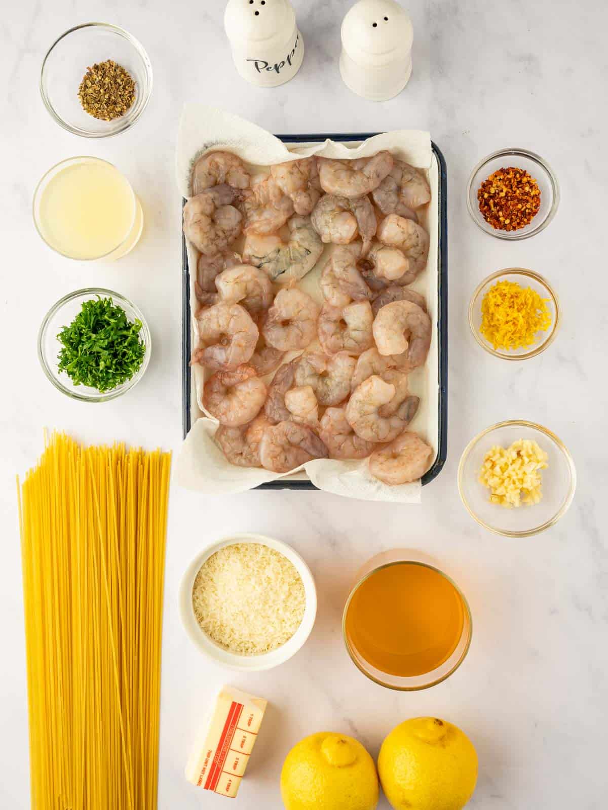 Ingredients needed for shrimp scampi pasta.