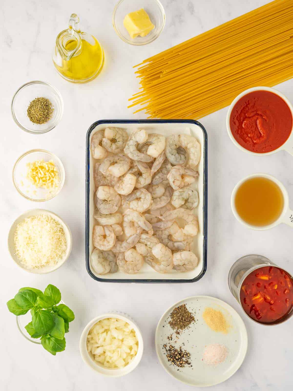 Ingredients needed for shrimp spaghetti.