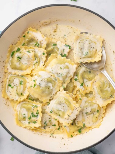 Spinach and Ricotta Ravioli Recipe – Cookin' with Mima