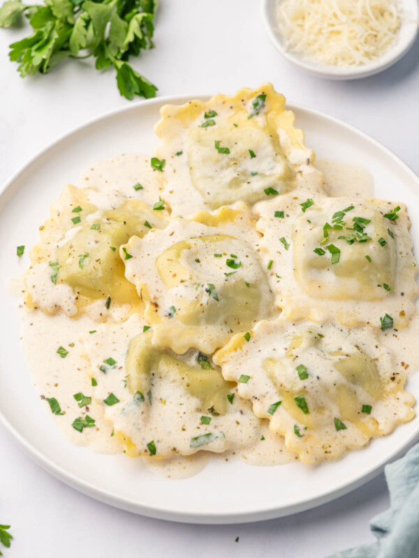 Spinach and Ricotta Ravioli Recipe – Cookin' with Mima